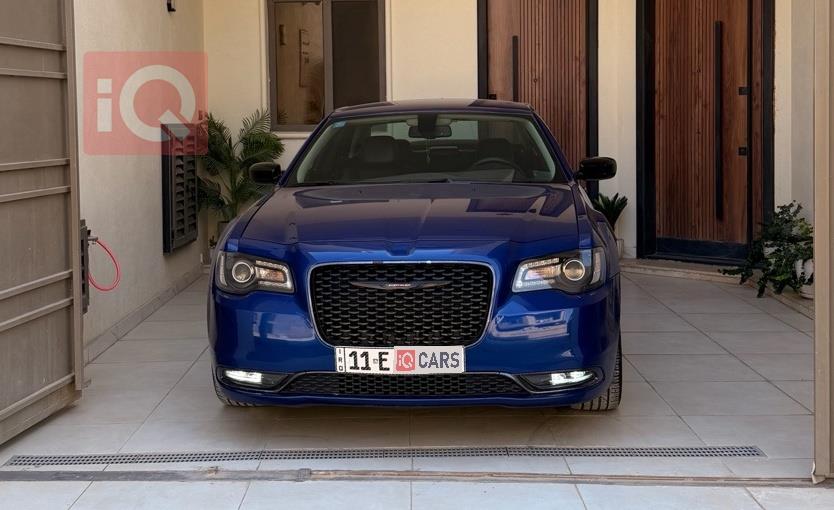 کرایسلەر 300